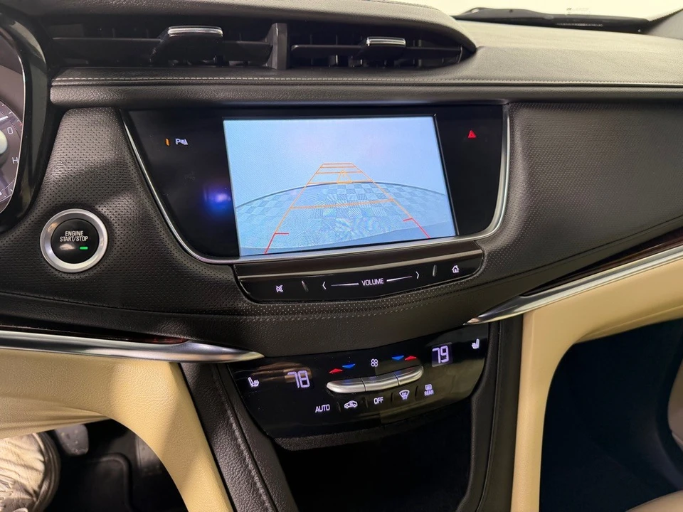 2017 Cadillac XT5 - Image 16 of 21