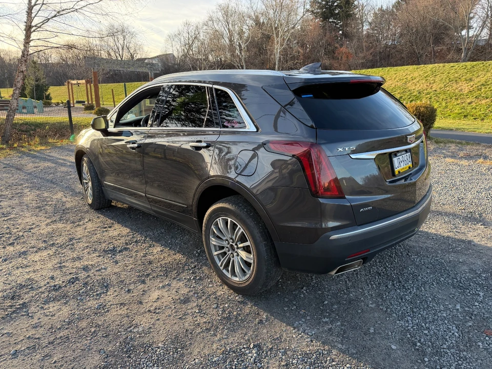 2017 Cadillac XT5 - Image 2 of 13