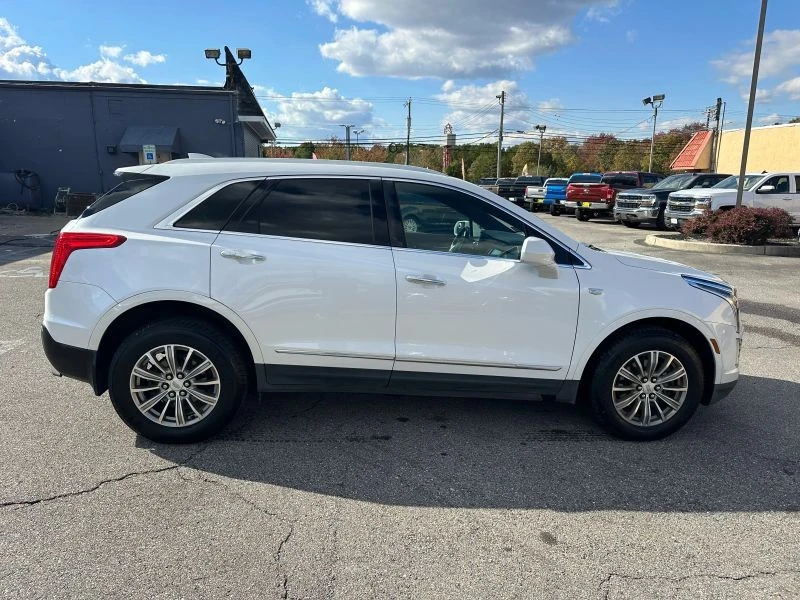 2017 Cadillac XT5 - Image 8 of 12