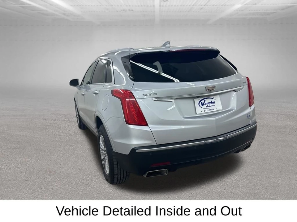 2017 Cadillac XT5 - Image 11 of 12