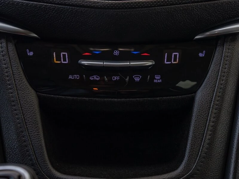 2017 Cadillac XT5 - Image 15 of 21