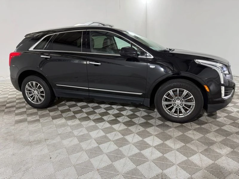 2017 Cadillac XT5 - Image 10 of 12