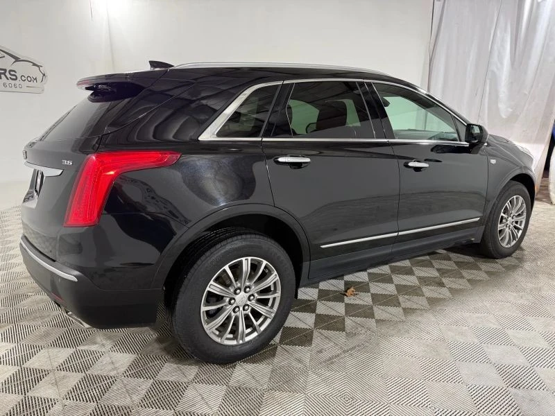 2017 Cadillac XT5 - Image 8 of 12