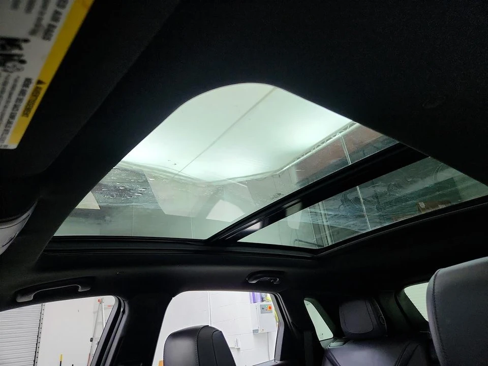 2017 Cadillac XT5 - Image 15 of 21