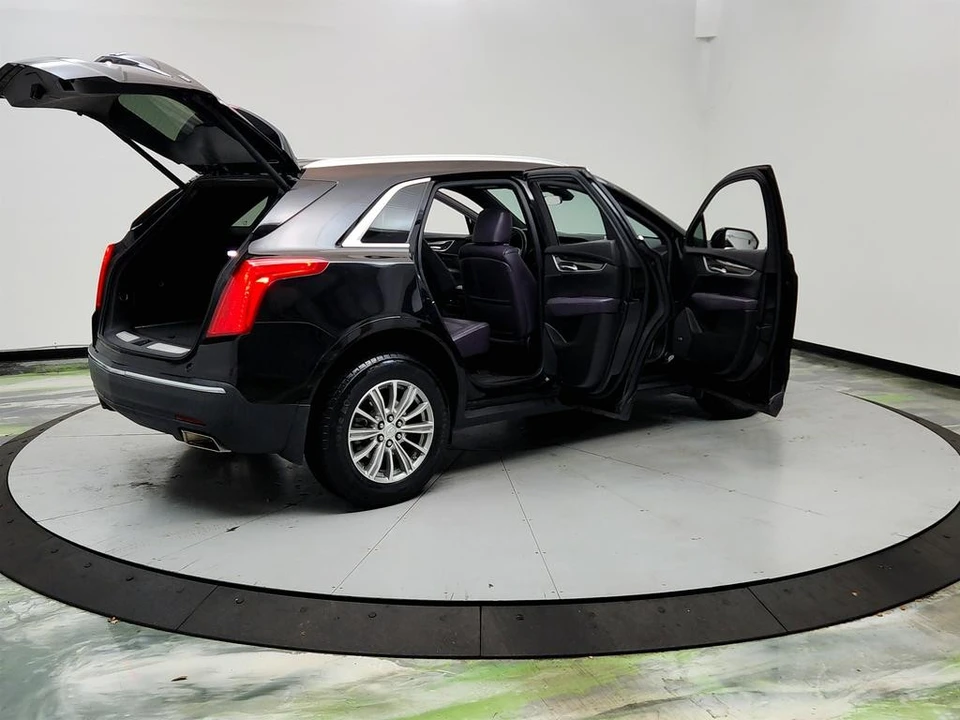 2017 Cadillac XT5 - Image 11 of 21