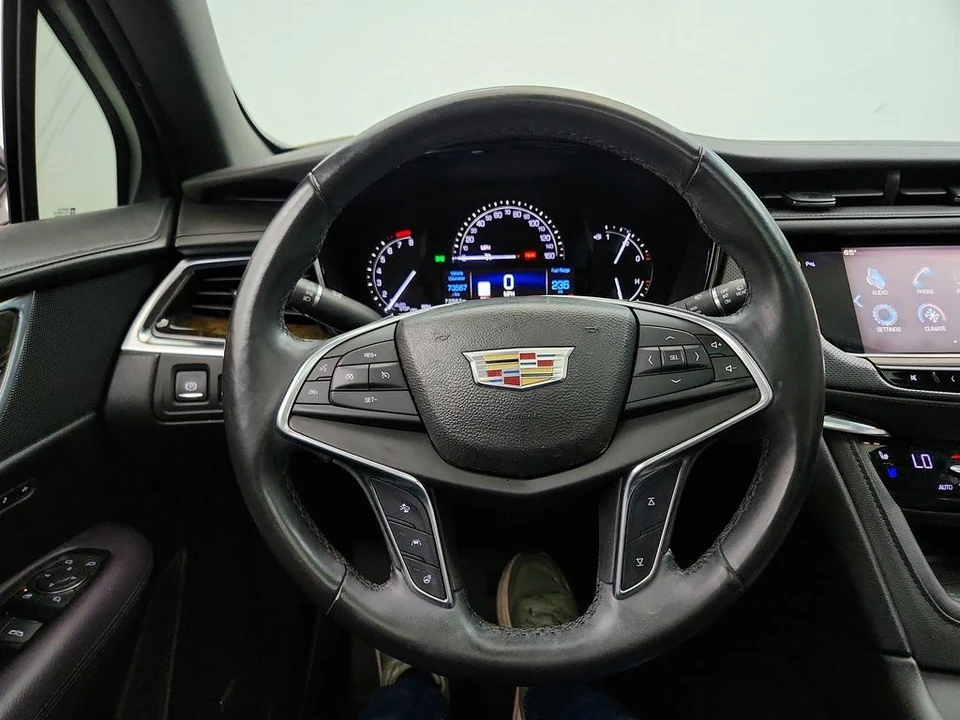 2017 Cadillac XT5 - Image 18 of 21