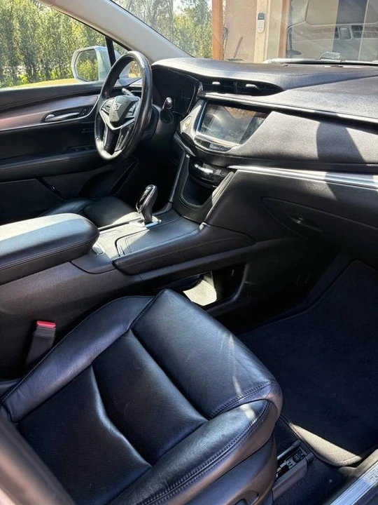 2017 Cadillac XT5 - Image 9 of 12