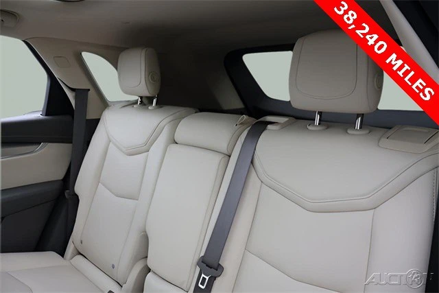 2017 Cadillac XT5 - Image 17 of 21