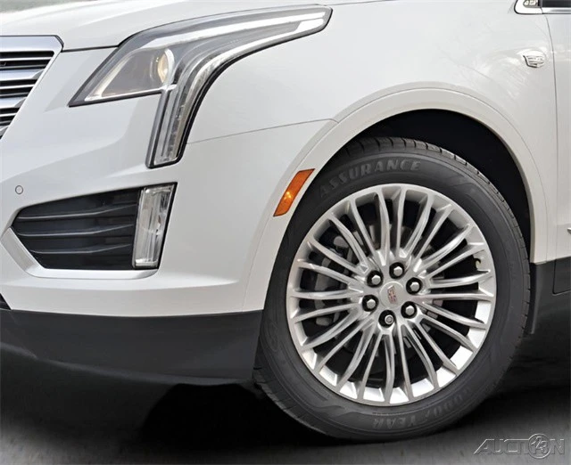 2017 Cadillac XT5 - Image 10 of 21
