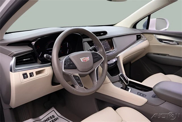 2017 Cadillac XT5 - Image 13 of 21