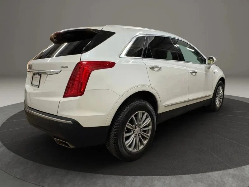 2017 Cadillac XT5 - Image 8 of 12