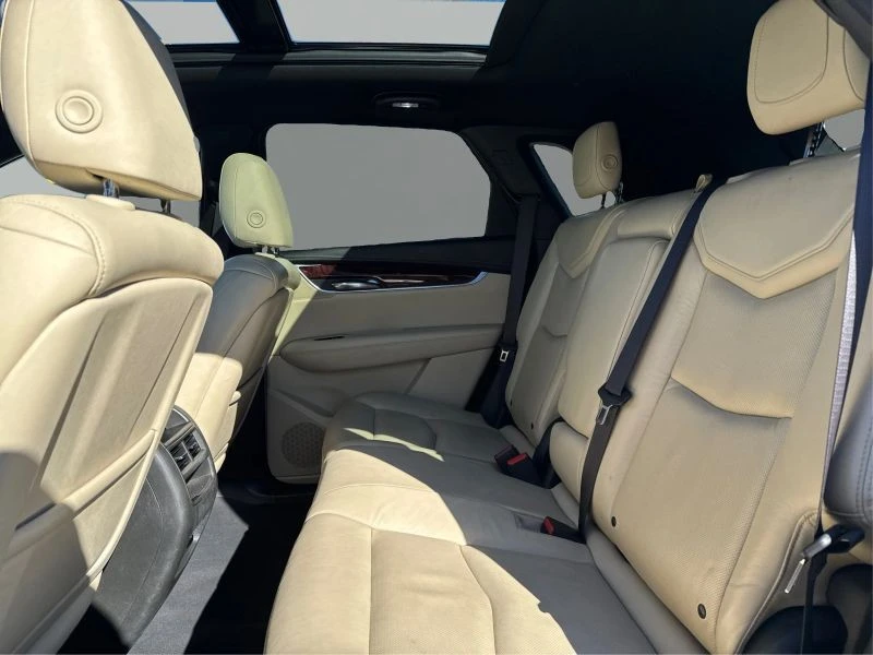 2017 Cadillac XT5 - Image 10 of 12