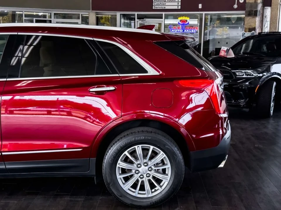 2017 Cadillac XT5 - Image 10 of 12