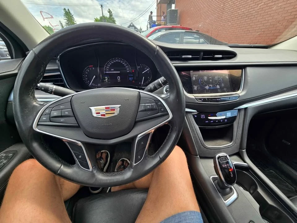 2017 Cadillac XT5 - Image 9 of 11