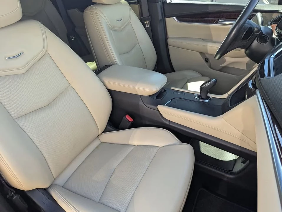 2017 Cadillac XT5 - Image 6 of 10