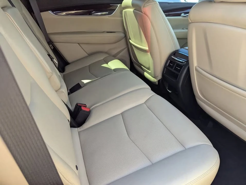 2017 Cadillac XT5 - Image 7 of 10