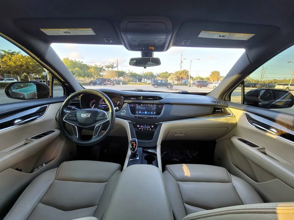 2017 Cadillac XT5 - Image 14 of 17