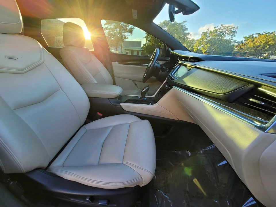 2017 Cadillac XT5 - Image 12 of 17
