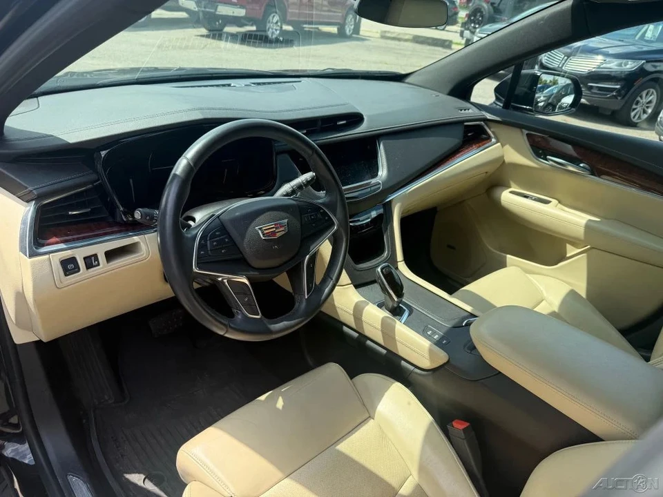 2017 Cadillac XT5 - Image 15 of 21