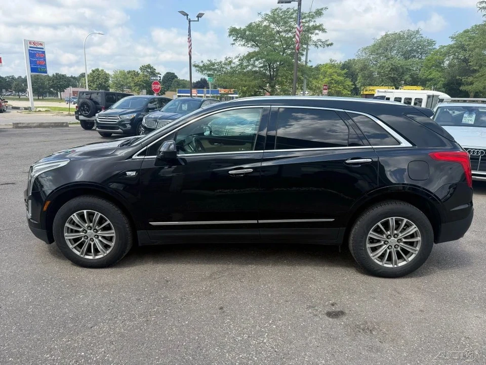 2017 Cadillac XT5 - Image 8 of 12