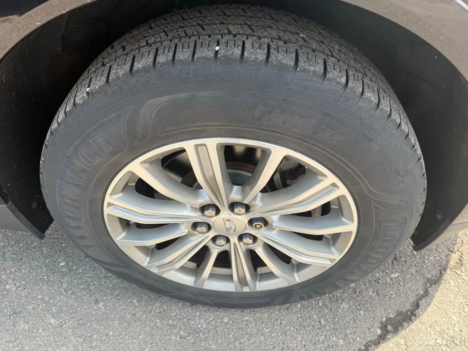2017 Cadillac XT5 - Image 12 of 12