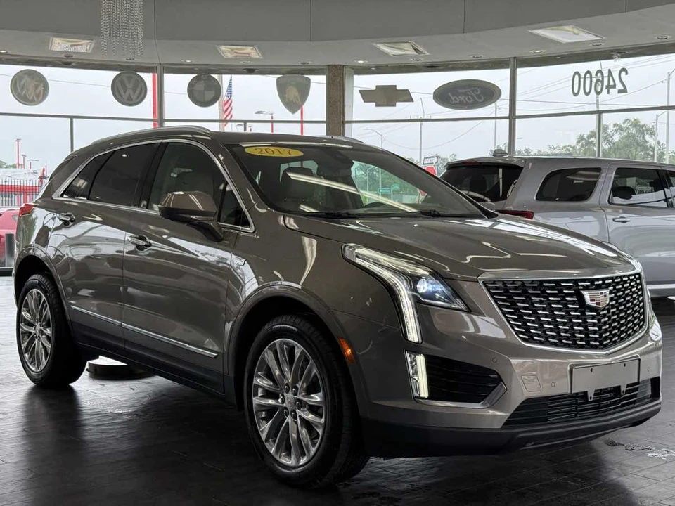 2017 Cadillac XT5 - Image 2 of 12