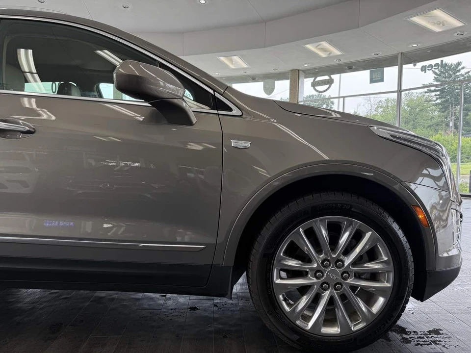 2017 Cadillac XT5 - Image 9 of 12