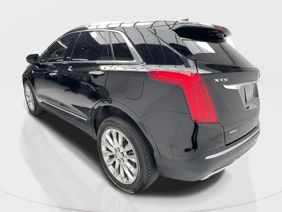 2017 Cadillac XT5 - Image 10 of 12
