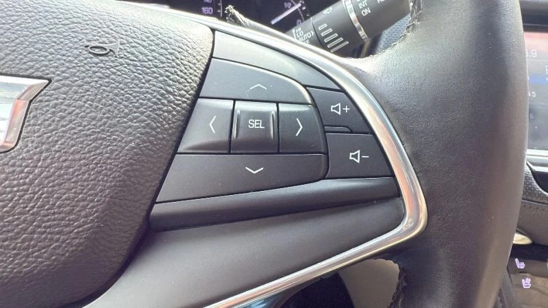 2017 Cadillac XT5 - Image 11 of 12