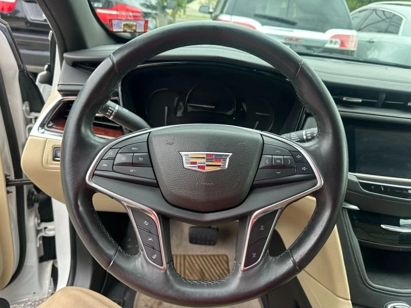 2017 Cadillac XT5 - Image 12 of 12