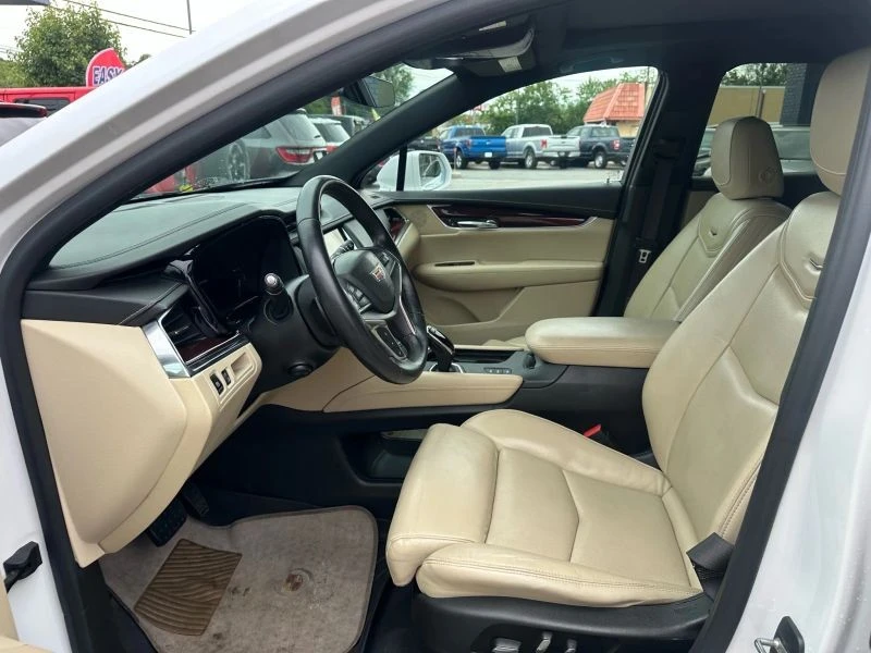 2017 Cadillac XT5 - Image 11 of 12