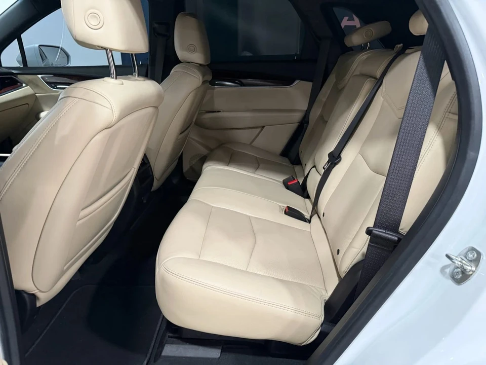 2017 Cadillac XT5 - Image 8 of 16