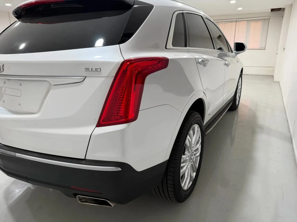 2017 Cadillac XT5 - Image 5 of 16