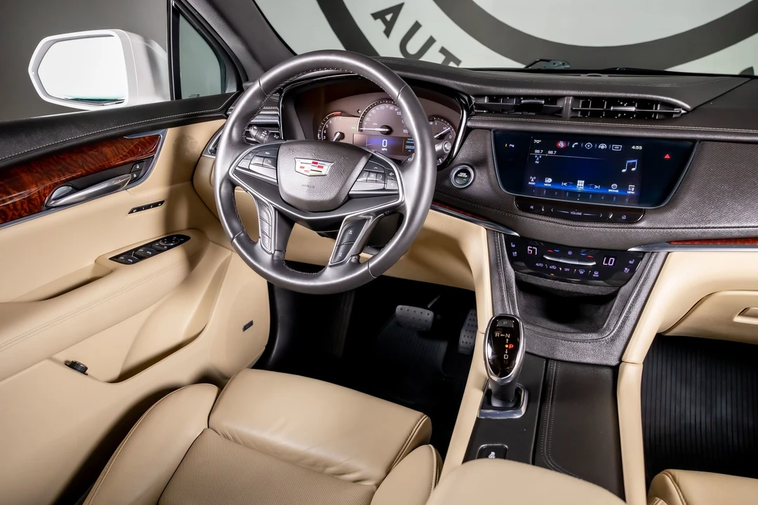 2017 Cadillac XT5 - Image 7 of 12