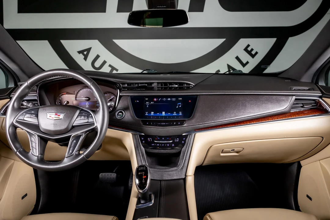 2017 Cadillac XT5 - Image 2 of 12