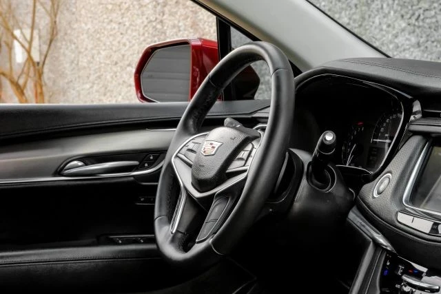 2017 Cadillac XT5 - Image 16 of 21