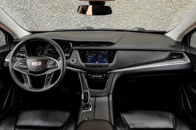 2017 Cadillac XT5 - Image 15 of 21