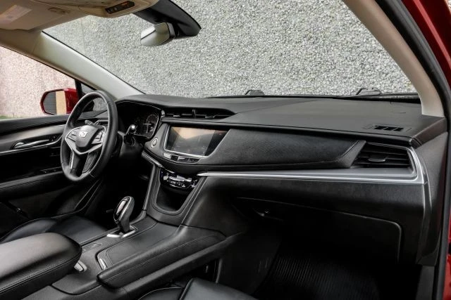2017 Cadillac XT5 - Image 14 of 21