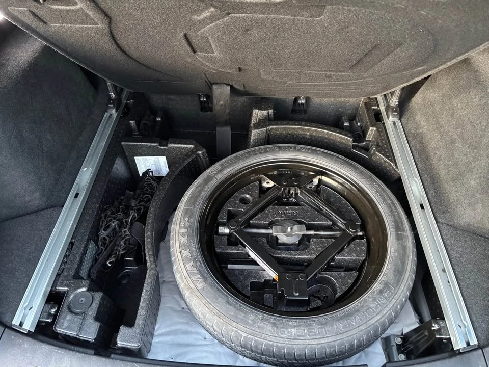 2017 Cadillac XT5 - Image 19 of 20