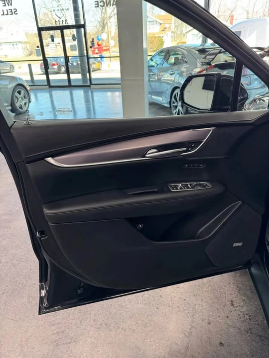 2017 Cadillac XT5 - Image 12 of 17