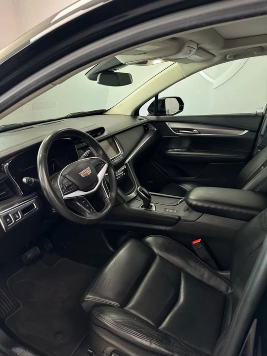 2017 Cadillac XT5 - Image 11 of 17