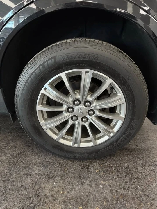 2017 Cadillac XT5 - Image 10 of 17
