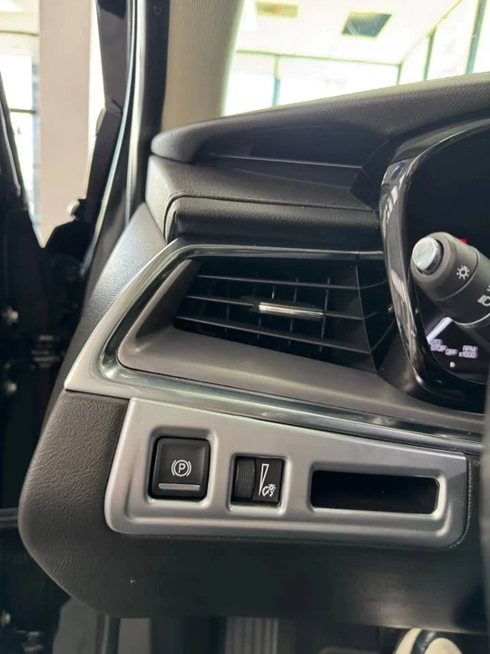 2017 Cadillac XT5 - Image 15 of 17