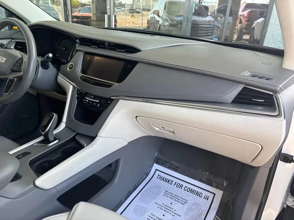 2017 Cadillac XT5 - Image 12 of 16