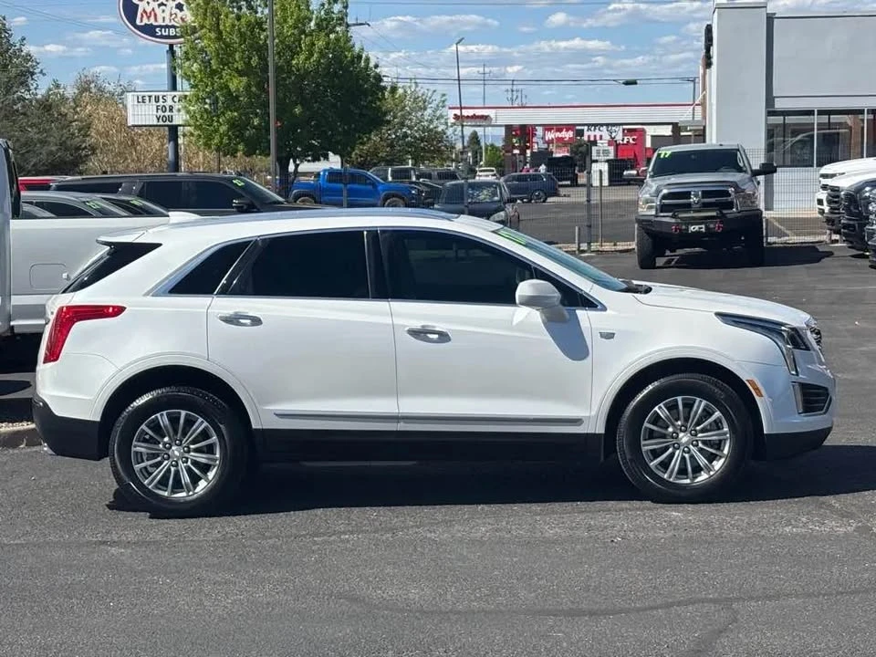 2017 Cadillac XT5 - Image 4 of 16