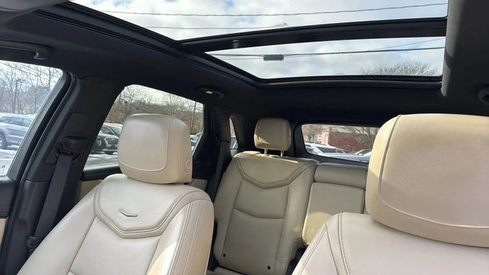 2017 Cadillac XT5 - Image 17 of 19