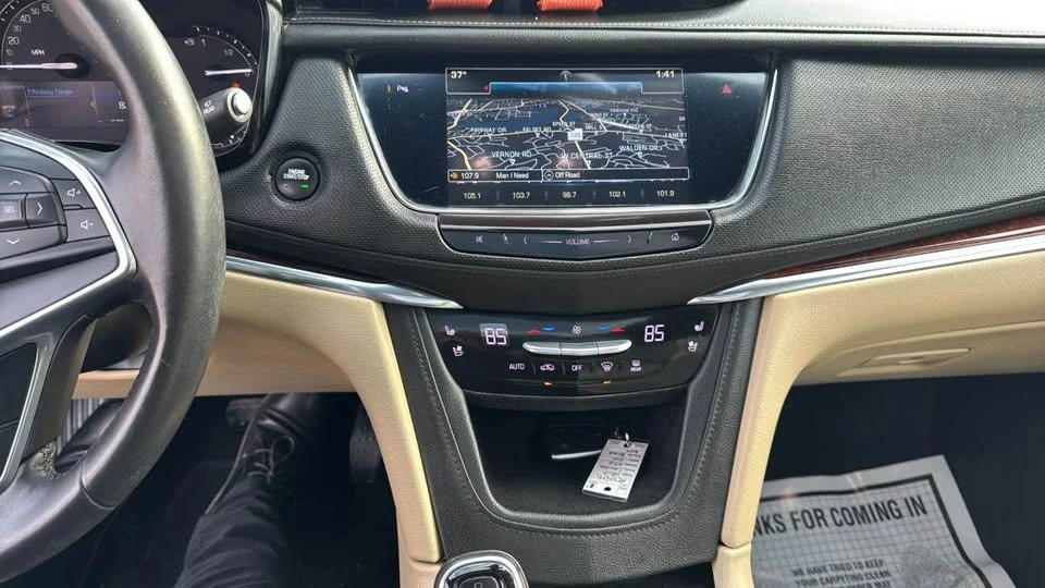 2017 Cadillac XT5 - Image 18 of 19