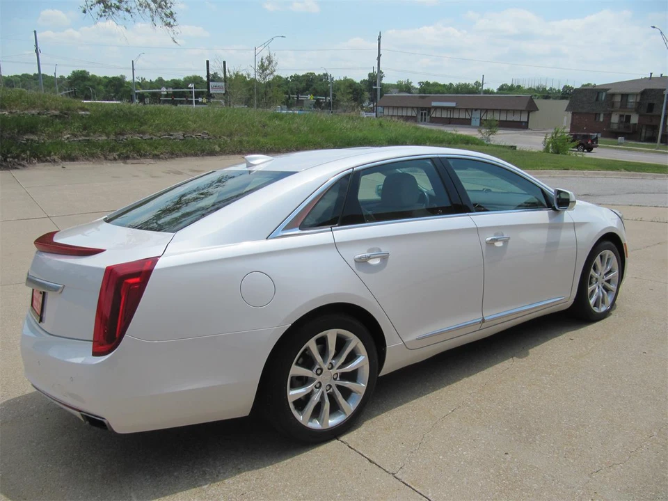2017 Cadillac XTS - Image 7 of 26