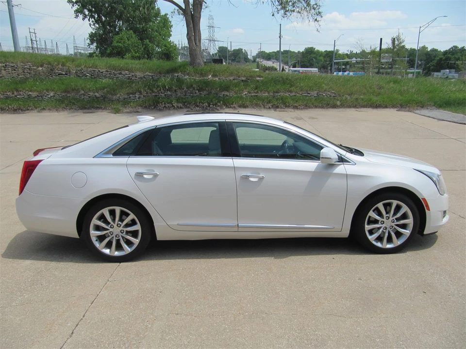2017 Cadillac XTS - Image 8 of 26