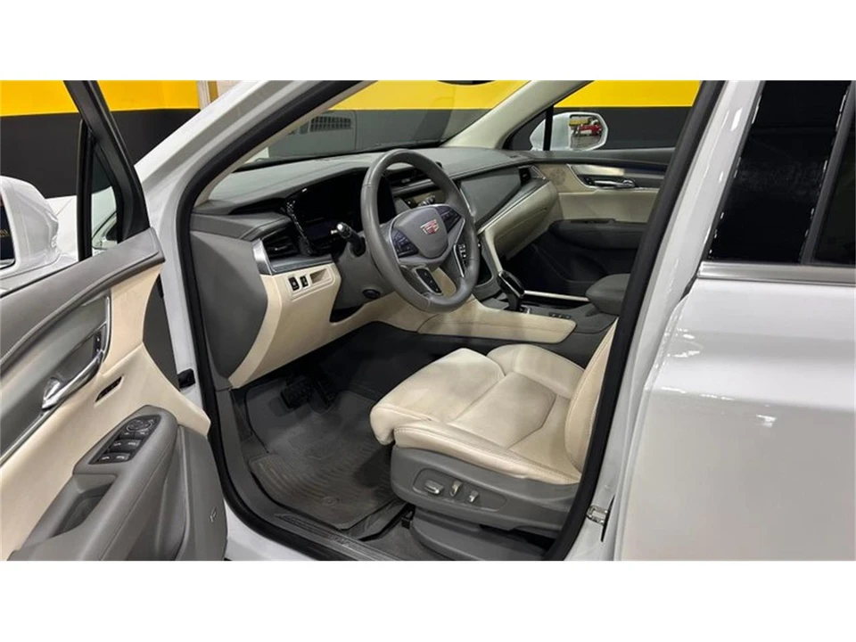 2017 Cadillac XTS - Image 7 of 10